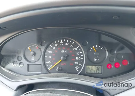 2001 Ford Focus Lx z USA, uszkodzony, nr VIN 1FAFP33P61W315115